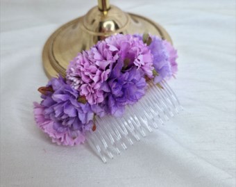 Lilac flower comb